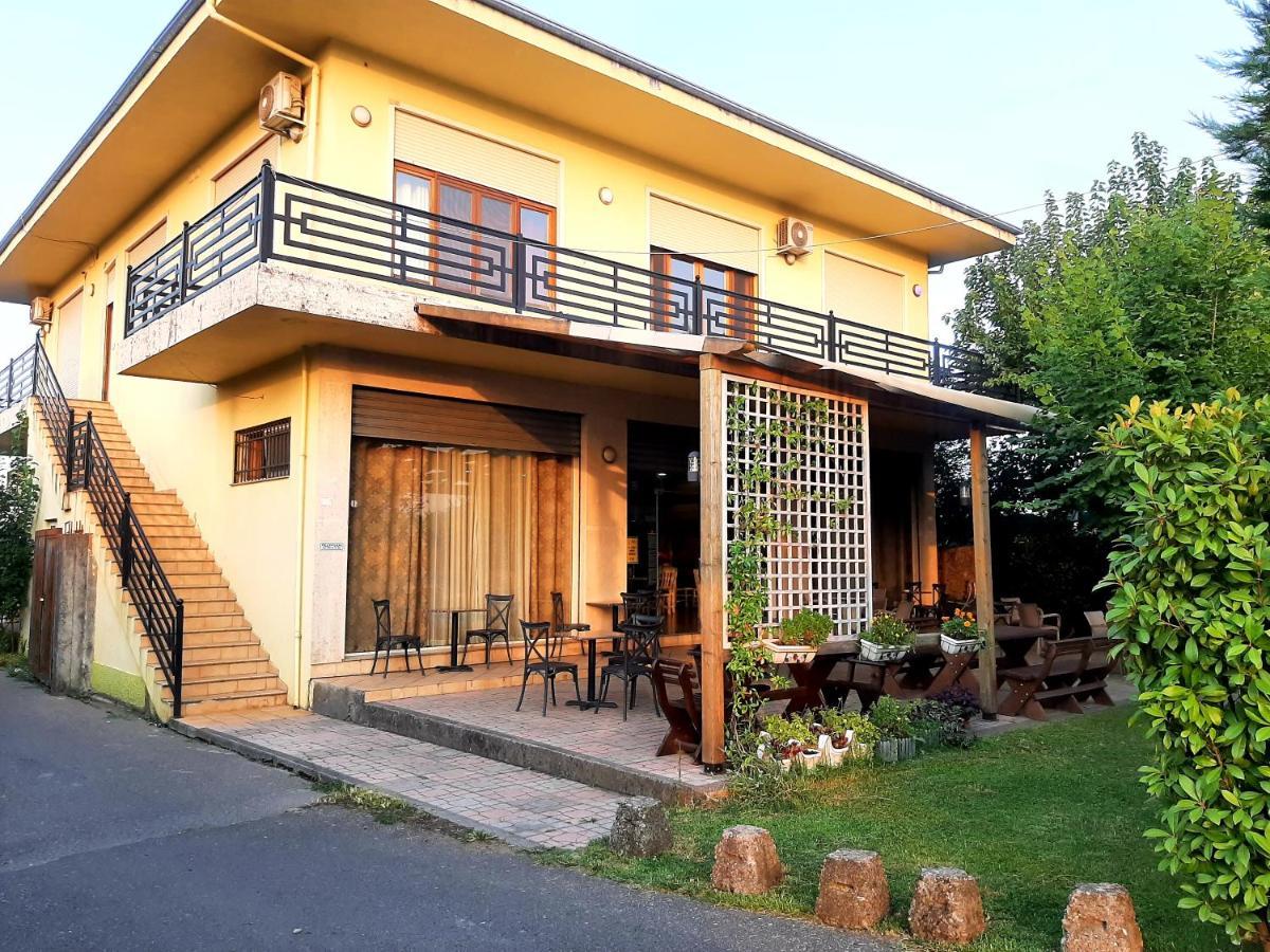 Hotel Vila Giorgio Shkoder Exterior photo